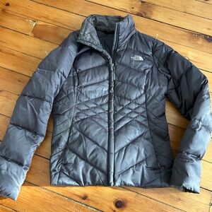 The North Face Aconcagua 550-fill down puffer jacket small gray
